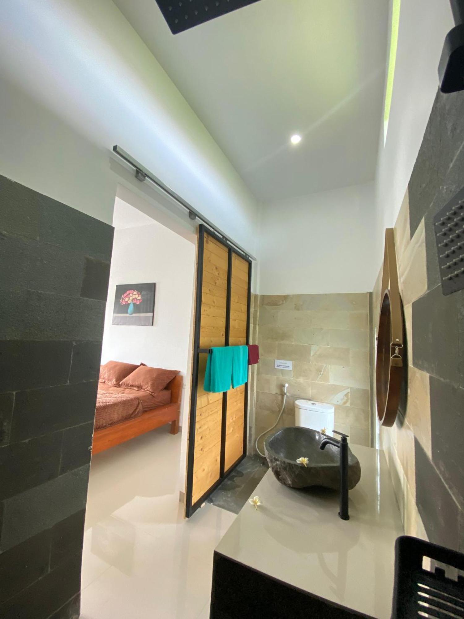 Zavana Rooms & Restaurant Tanjungkarang Ngoại thất bức ảnh