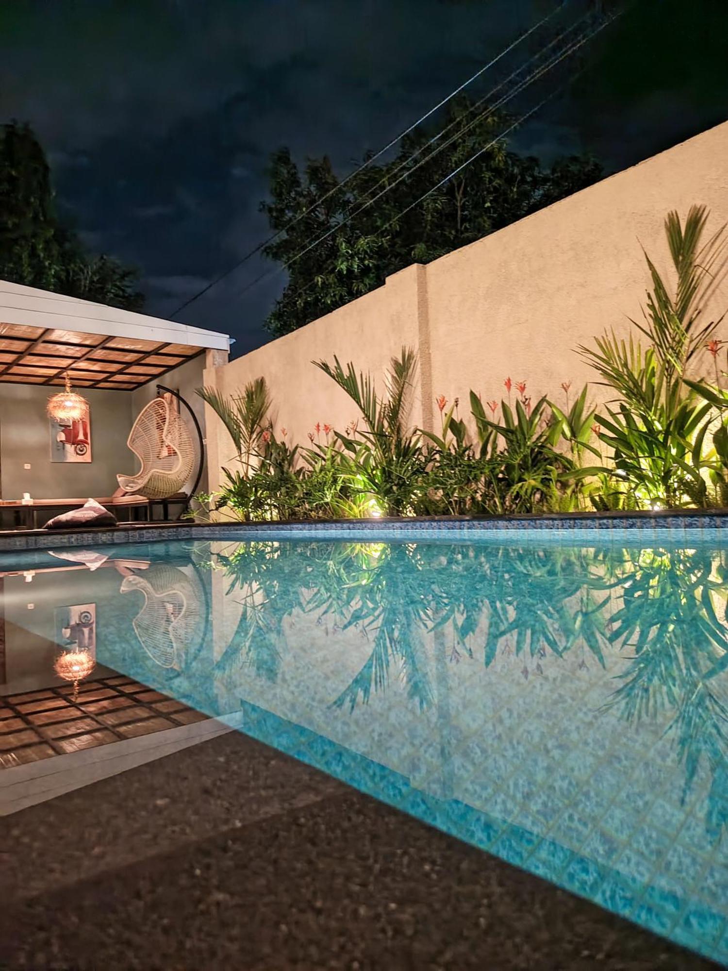 Zavana Rooms & Restaurant Tanjungkarang Ngoại thất bức ảnh
