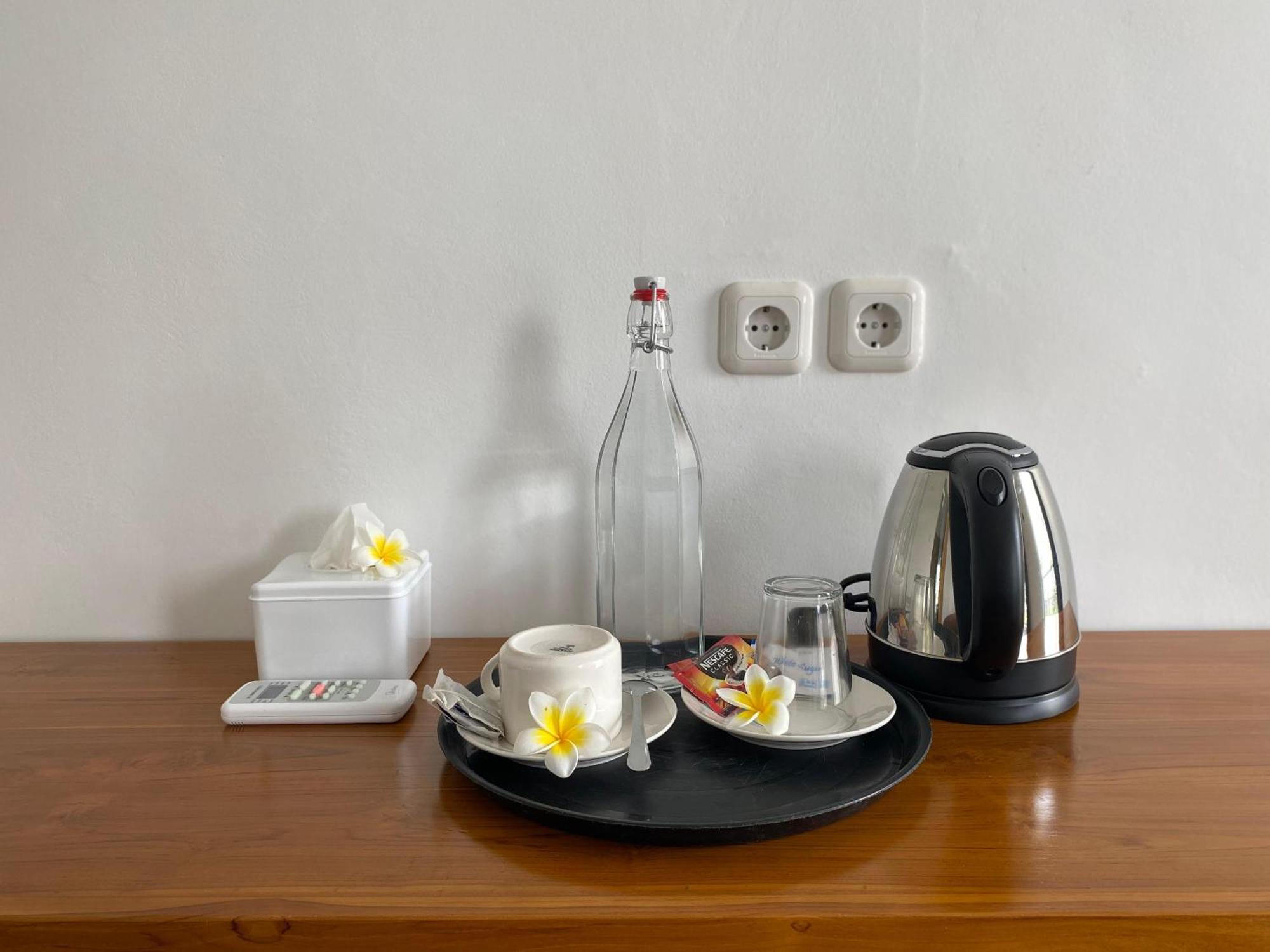 Zavana Rooms & Restaurant Tanjungkarang Ngoại thất bức ảnh