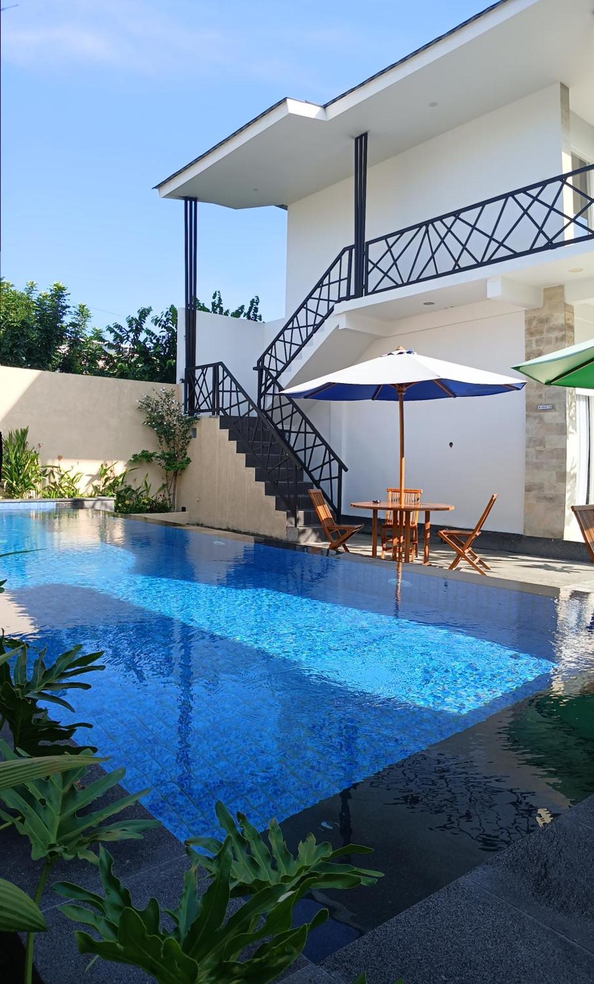Zavana Rooms & Restaurant Tanjungkarang Ngoại thất bức ảnh