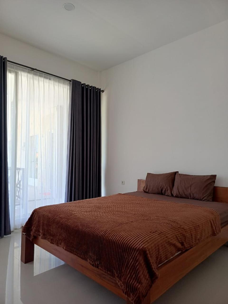 Zavana Rooms & Restaurant Tanjungkarang Ngoại thất bức ảnh