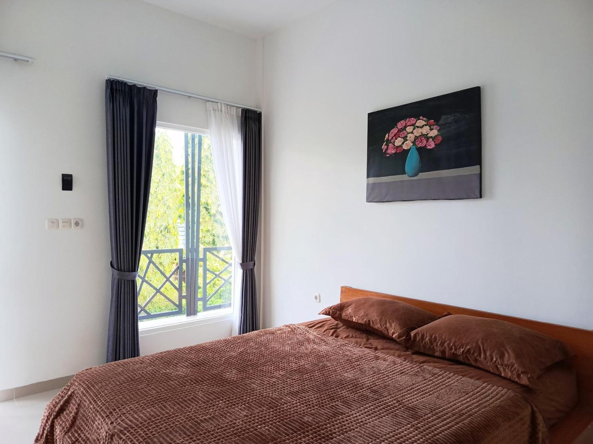 Zavana Rooms & Restaurant Tanjungkarang Ngoại thất bức ảnh
